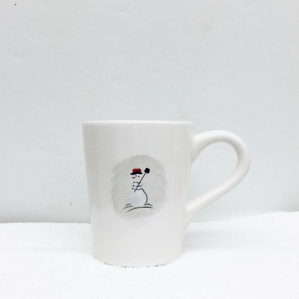 Williams-Sonoma White Coffee Mug Snowman Shovel Holiday Tapered Coffee Cup